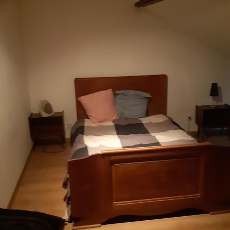 Chic Et Relax Montmarault Exterior foto